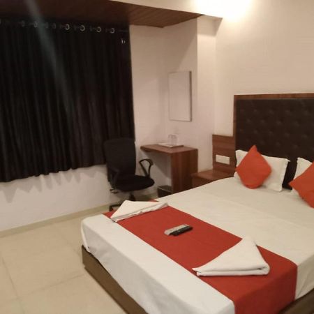 Hotel Sai Deep Lodging By Wb Inn Navi Mumbai Eksteriør bilde