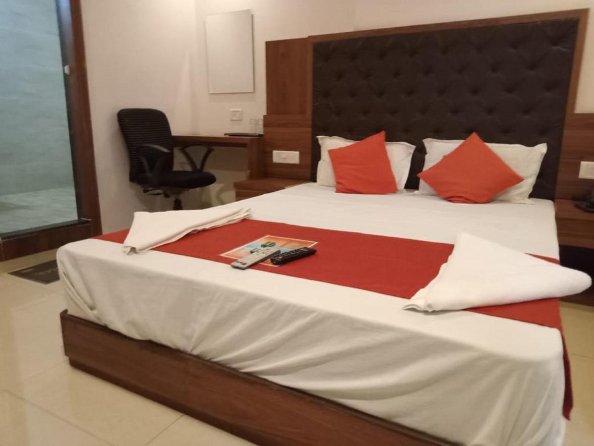 Hotel Sai Deep Lodging By Wb Inn Navi Mumbai Eksteriør bilde