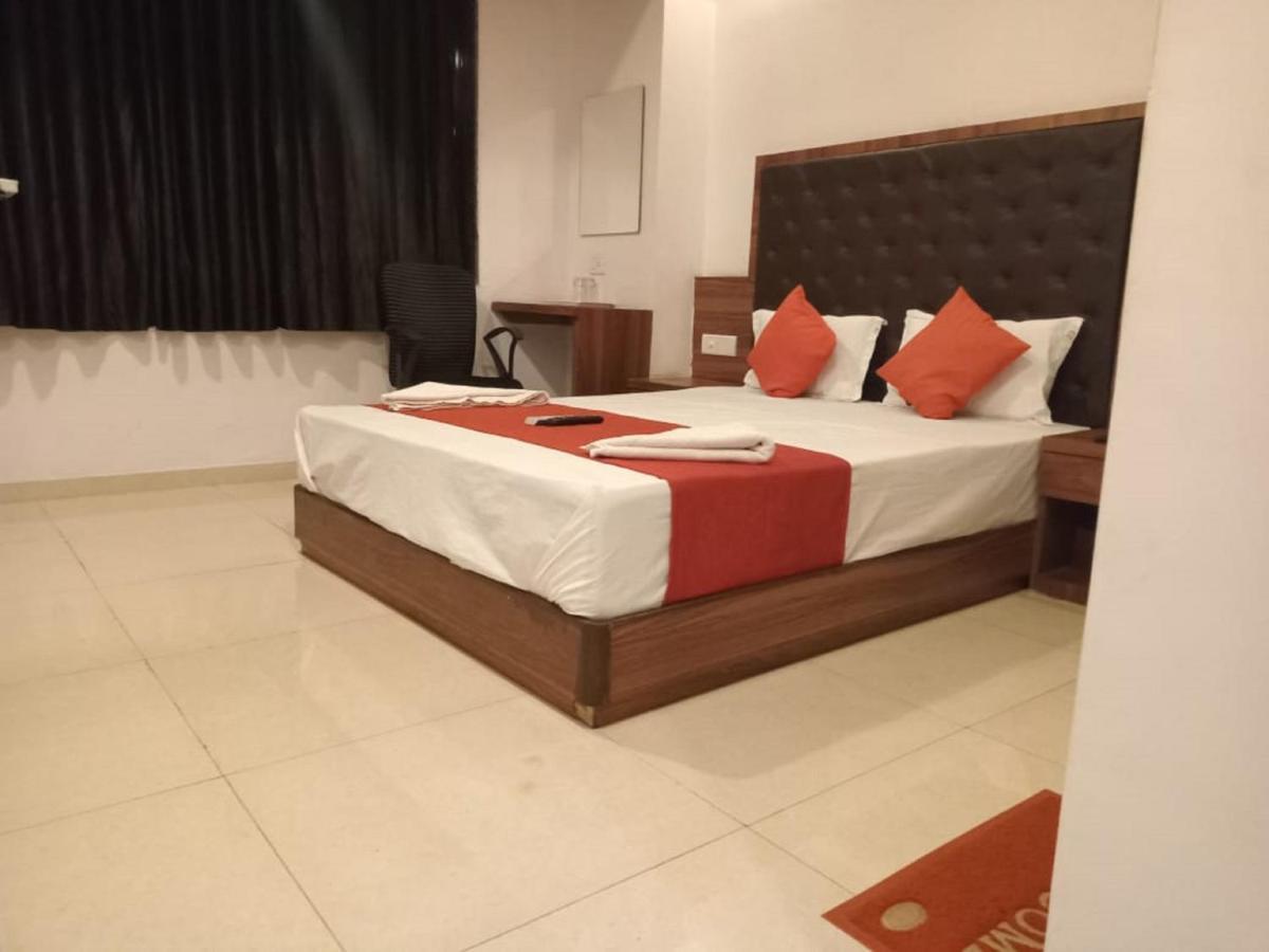 Hotel Sai Deep Lodging By Wb Inn Navi Mumbai Eksteriør bilde