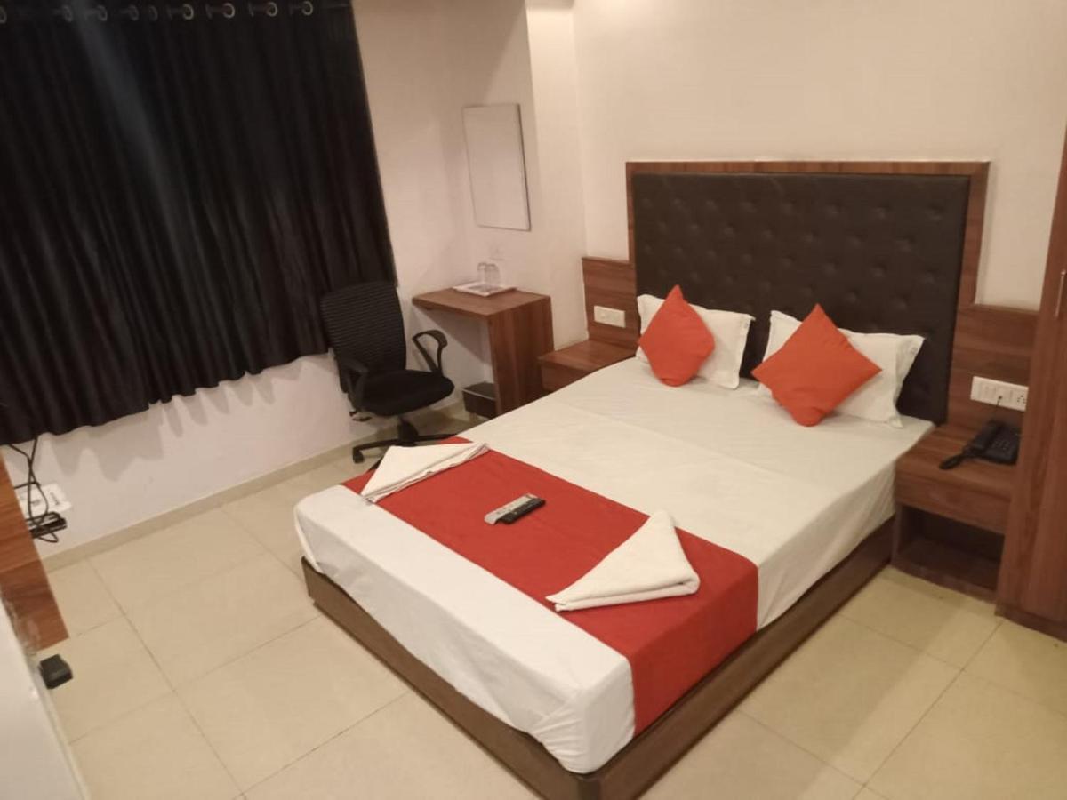 Hotel Sai Deep Lodging By Wb Inn Navi Mumbai Eksteriør bilde